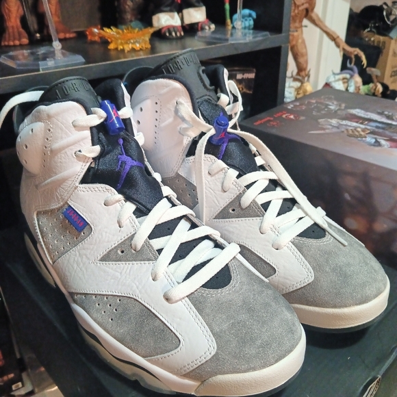 Jordan Retro Sneakers in Grey, White & Black with Purple Accents main image 7